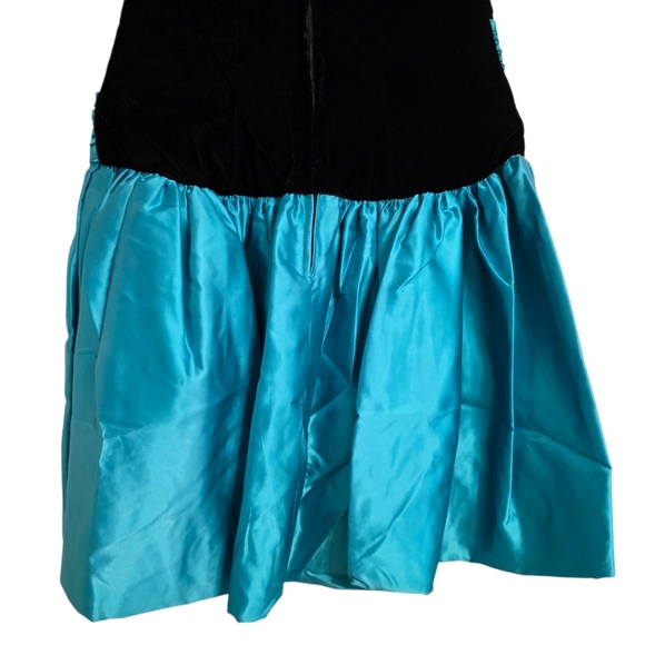 Vintage 80s Scarlett Nite Formal Dress- See Measurements - Picture 9 of 14